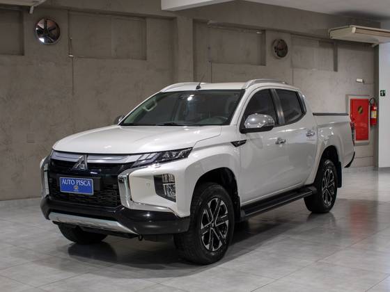MITSUBISHI L200 TRITON 2.4 16V TURBO DIESEL SPORT HPE-S CD 4P 4X4 AUTOMÁTICO MITSUBISHI L200 TRITON 2.4 16V TURBO DIESEL SPORT HPE-S CD 4P 4X4 AUTOMÁTICO